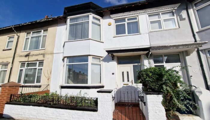Willowdale Road, Walton