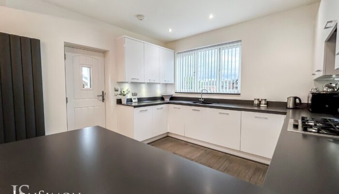 Lowercroft Road, Lowercroft