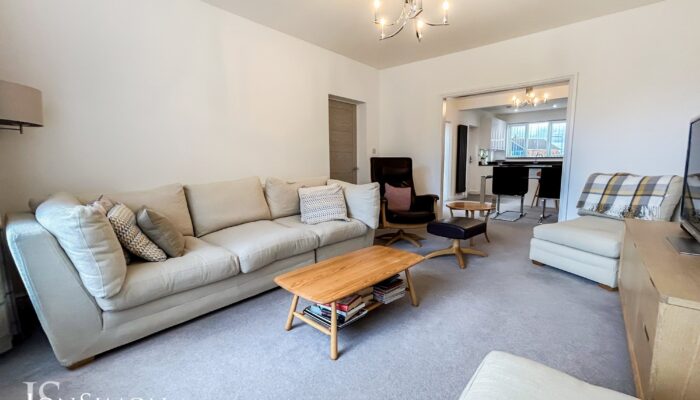 Lowercroft Road, Lowercroft