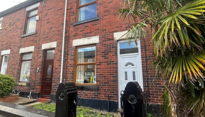 Knowles Street, Radcliffe