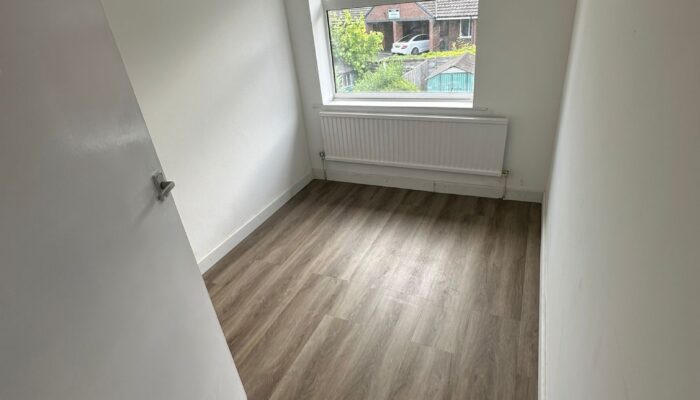The Crescent, Irlam