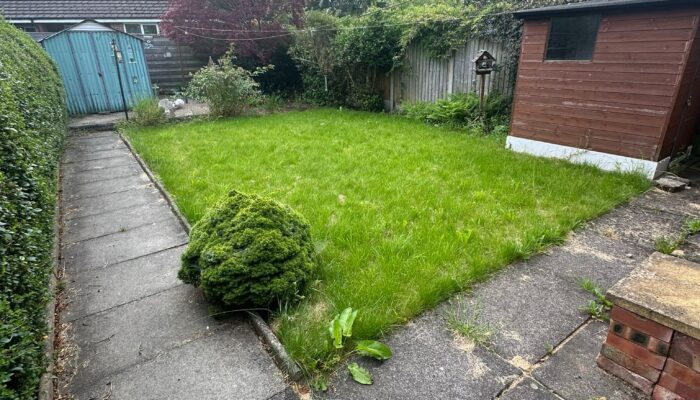 The Crescent, Irlam