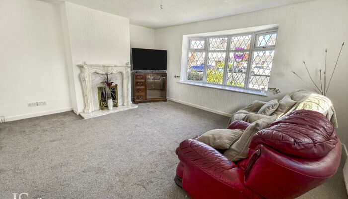 Alcester Close, Walshaw