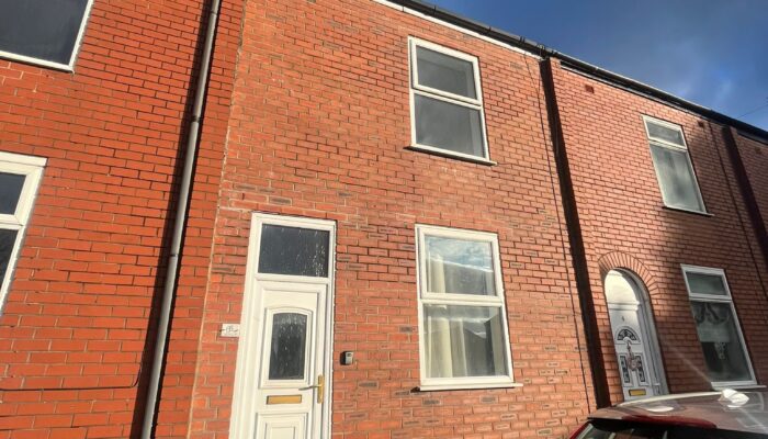 Cooperative Street, Radcliffe