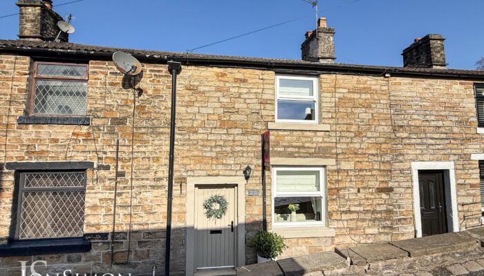 Hill Street, Summerseat
