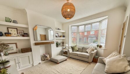 Poplar Avenue, Bradshaw