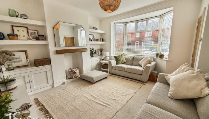 Poplar Avenue, Bradshaw