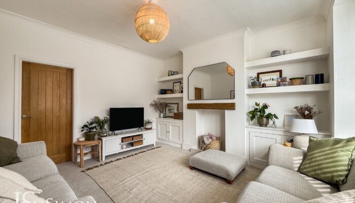 Poplar Avenue, Bradshaw