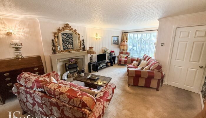 Larkfield Close, Greenmount