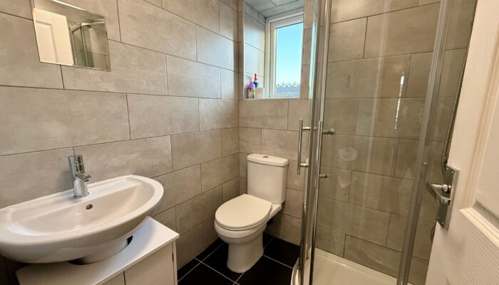 Bolton Road, Hawkshaw