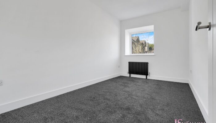 Deerplay Apartments, Heald Lane