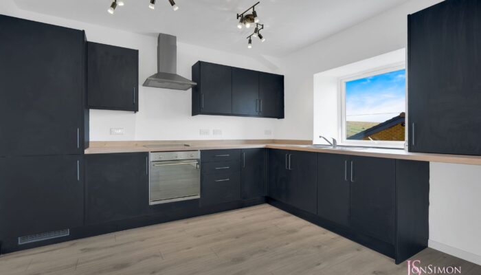 Deerplay Apartments, Heald Lane, Weir