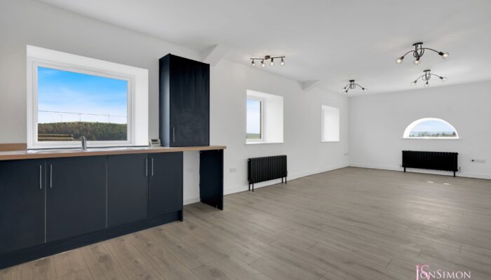 Deerplay Apartments, Heald Lane, Weir