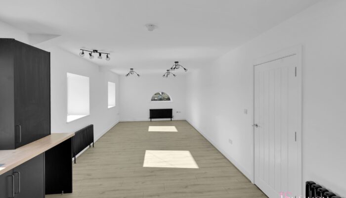 Deerplay Apartments, Heald Lane, Weir