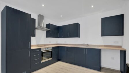 Deerplay Apartments, Heald Lane