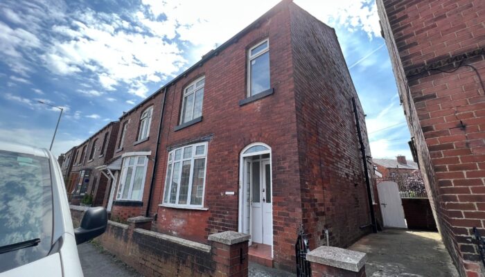 Tong Road, Little Lever