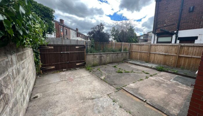 Tong Road, Little Lever