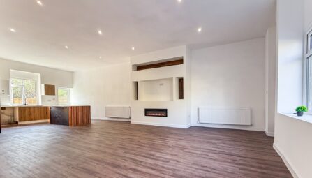 Hall Street, Walshaw