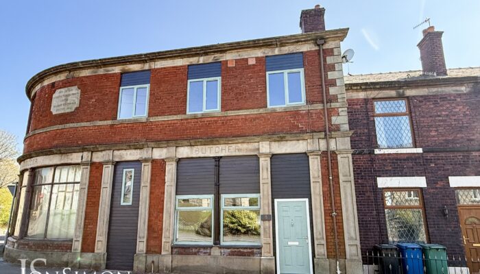 Hall Street, Walshaw