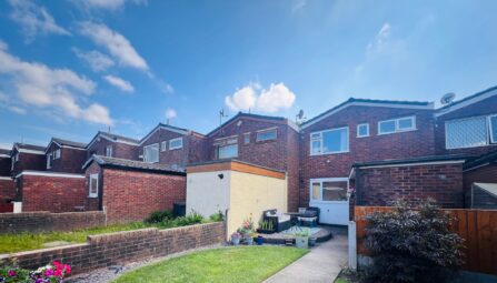 Richmond Walk, Radcliffe