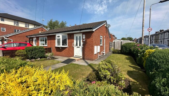 Lowe Street, Radcliffe