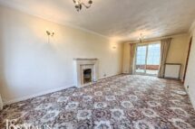 Mendip Crescent, Walshaw