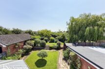 Mendip Crescent, Walshaw