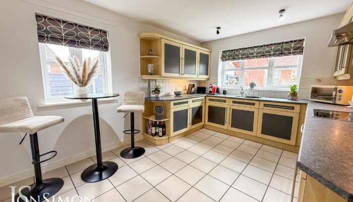 Newham Drive, Elton