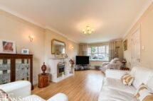 Newham Drive, Elton