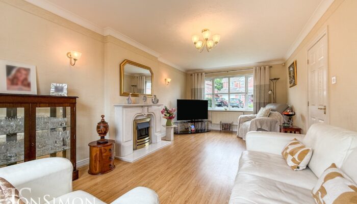 Newham Drive, Elton