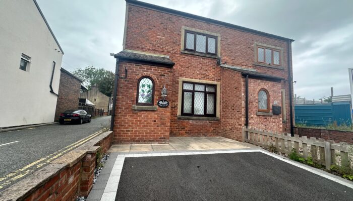 Bury New Road, Breightmet
