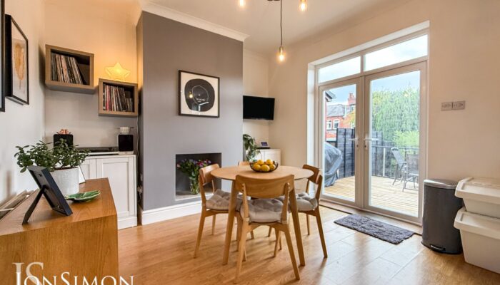 Poplar Avenue, Bradshaw