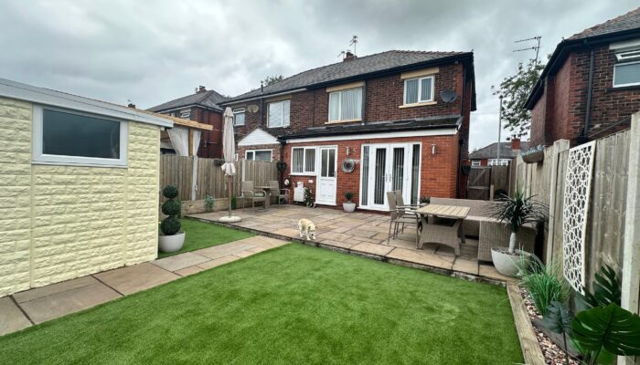 Turks Road, Radcliffe