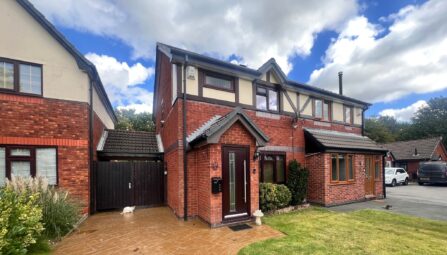 Vale Edge, Radcliffe