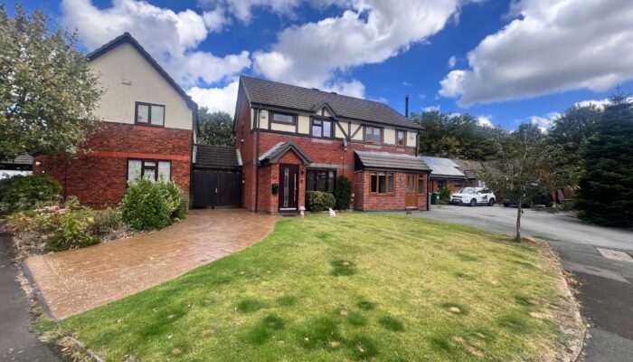 Vale Edge, Radcliffe