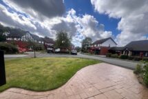 Vale Edge, Radcliffe
