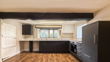 Bolton Road, Hawkshaw