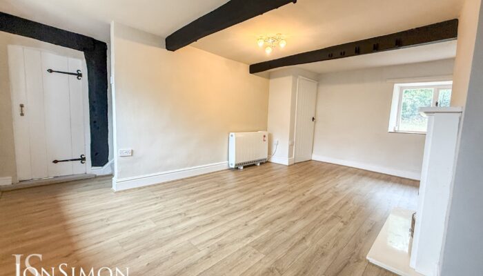 Bolton Road, Hawkshaw