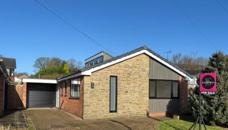 Treetops Avenue, Holcombe Brook