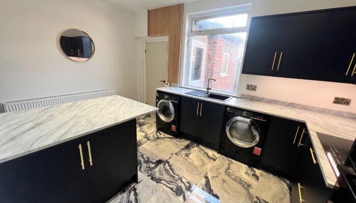 Victory Road, Little Lever