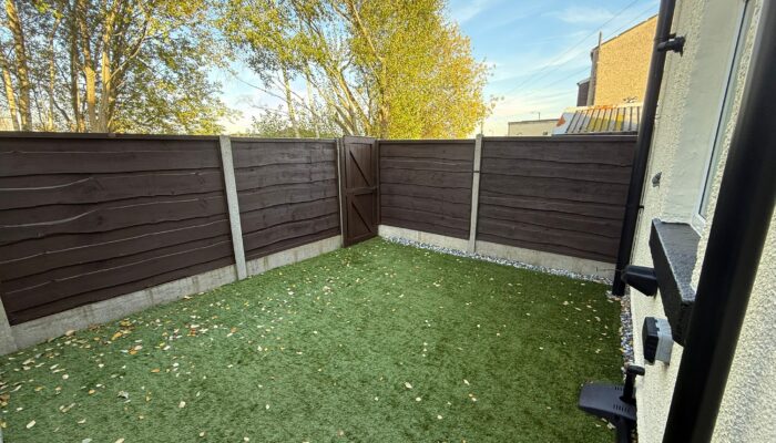 James Street North, Radcliffe