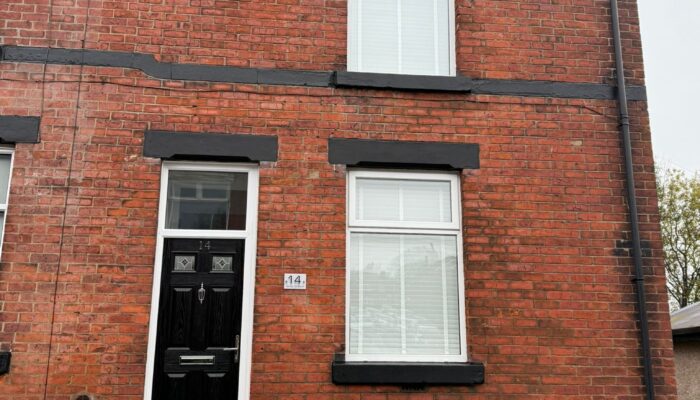 James Street North, Radcliffe