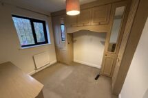 West Vale, Radcliffe