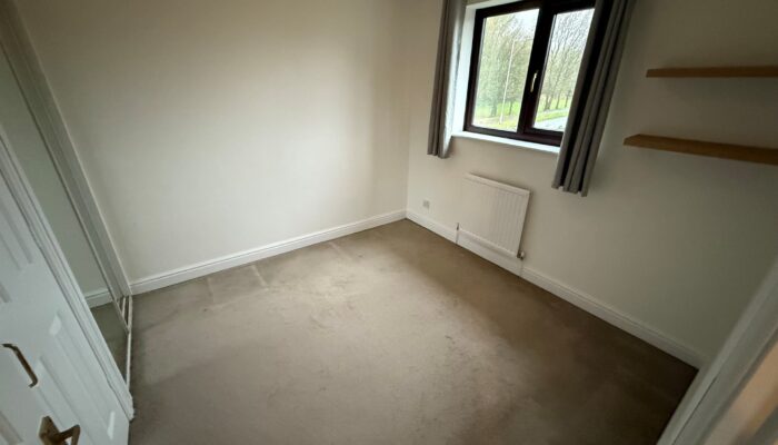 West Vale, Radcliffe