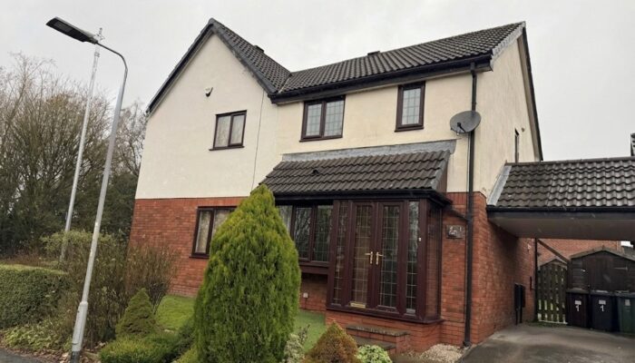 West Vale, Radcliffe