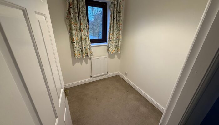 West Vale, Radcliffe