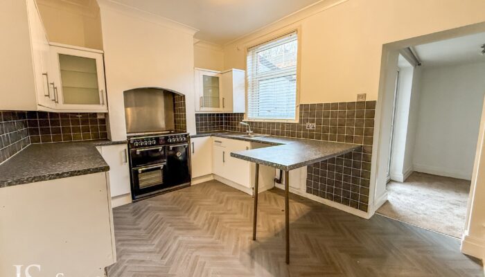 Bradshaw Brow, Bradshaw