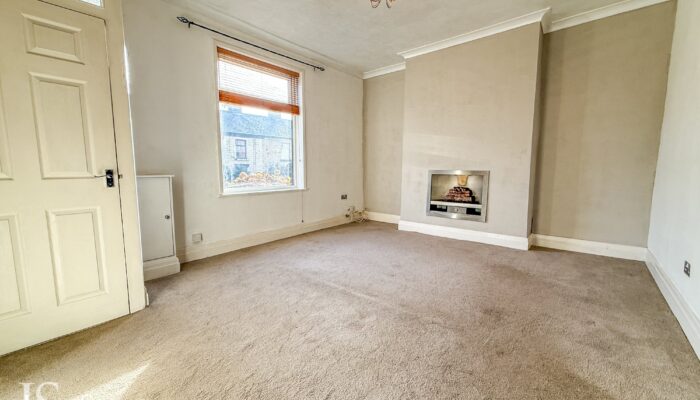 Bradshaw Brow, Bradshaw