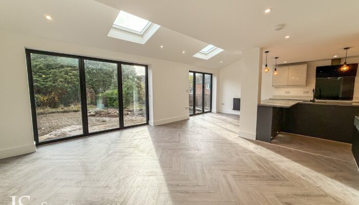 Greenside Drive, Greenmount