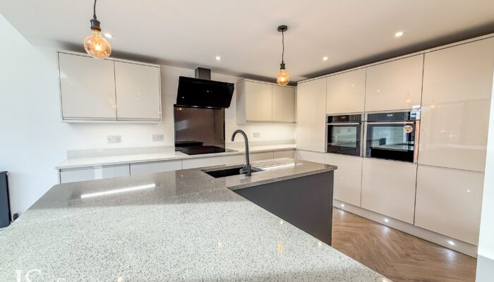 Greenside Drive, Greenmount